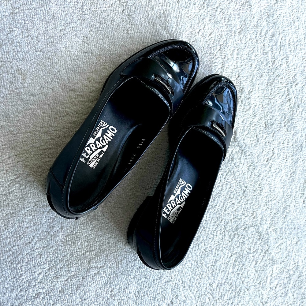 Salvatore Ferragamo Flat Shoes🥿